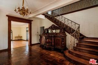 1004 N Beverly Dr - Photo 3 of 8