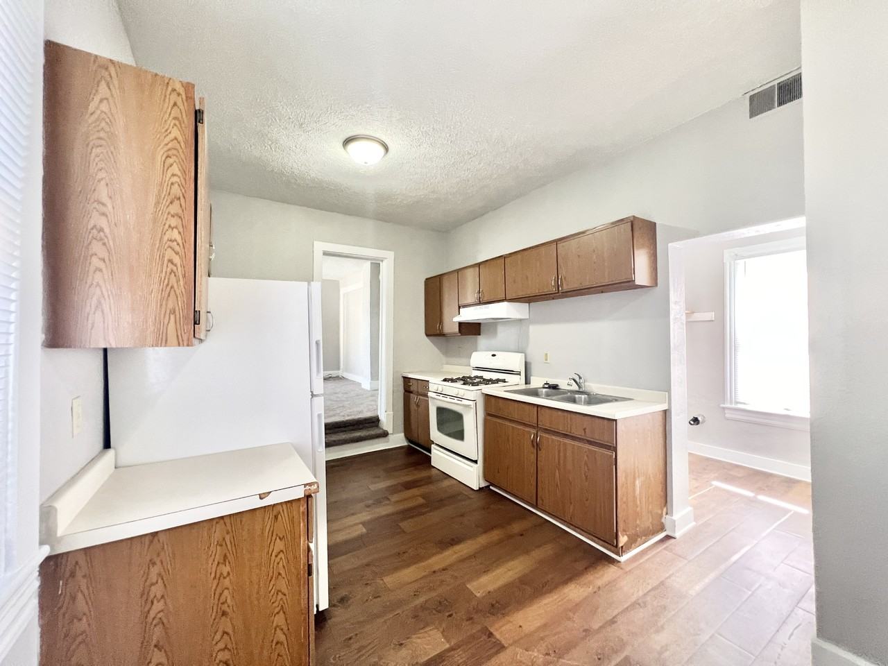 705 Euclid Ave #2 - Photo 7 of 10