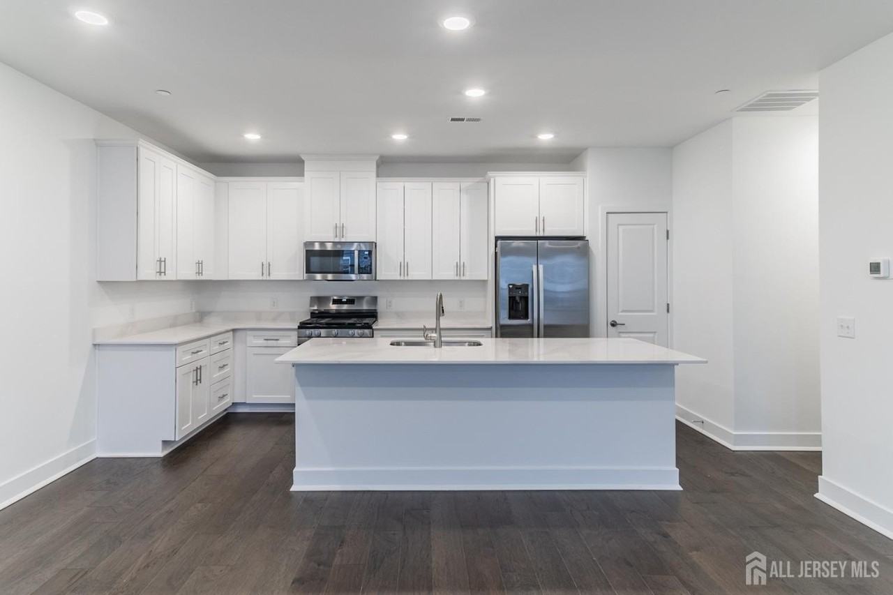 135 Stoutsburg Blvd - Photo 6 of 18