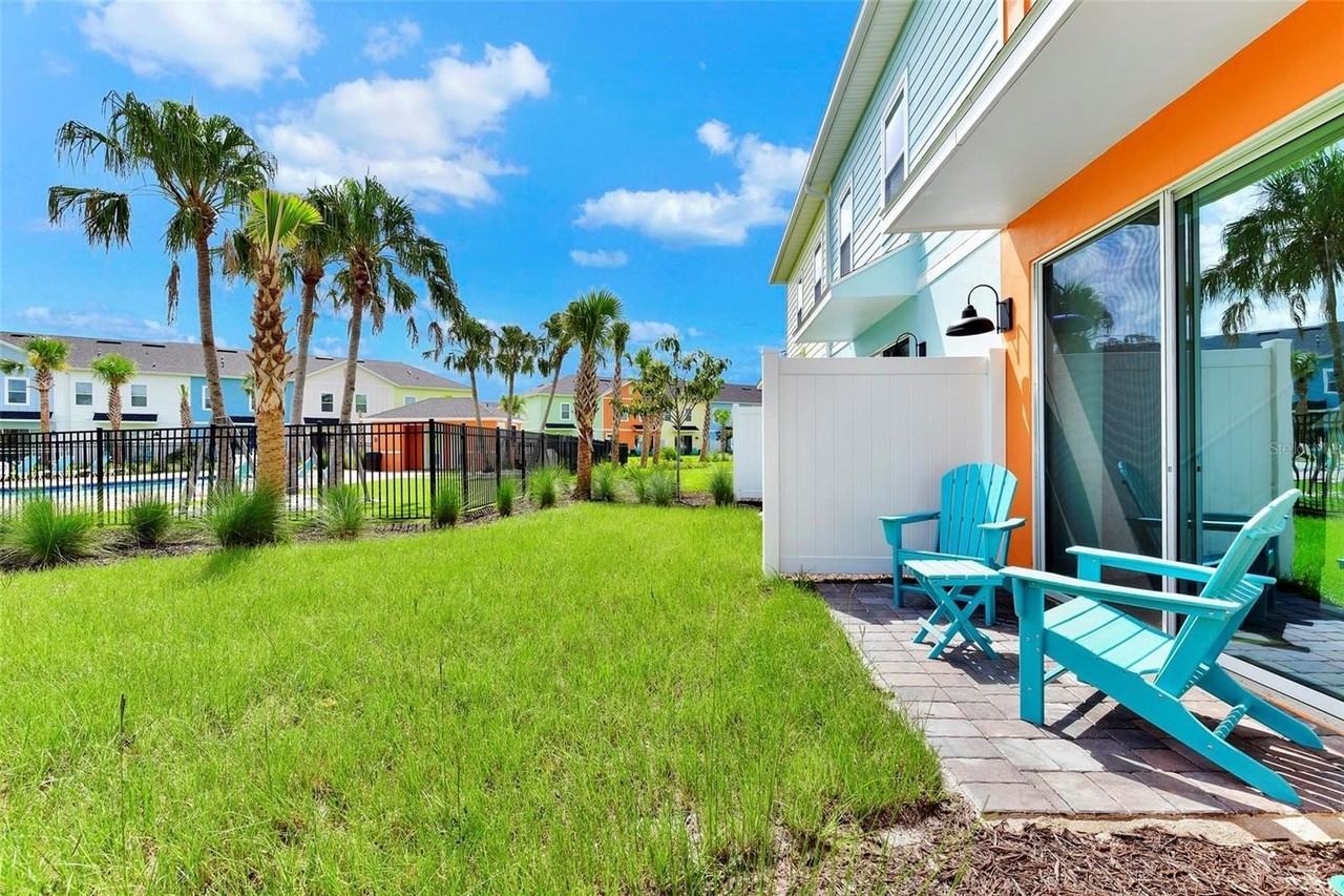 8143 Coconut Pl - Photo 3 of 50