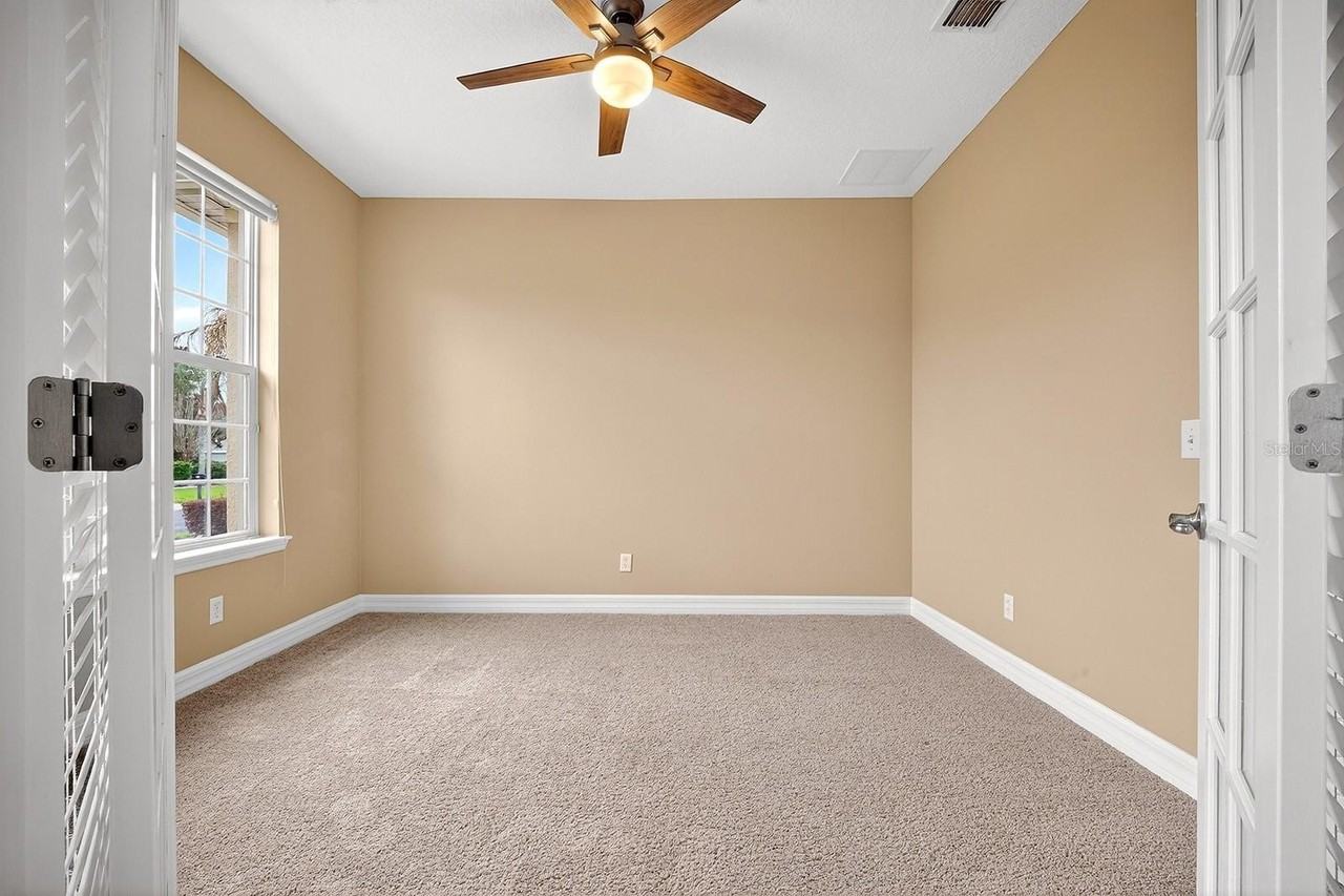 1374 Lexington Ave - Photo 5 of 34