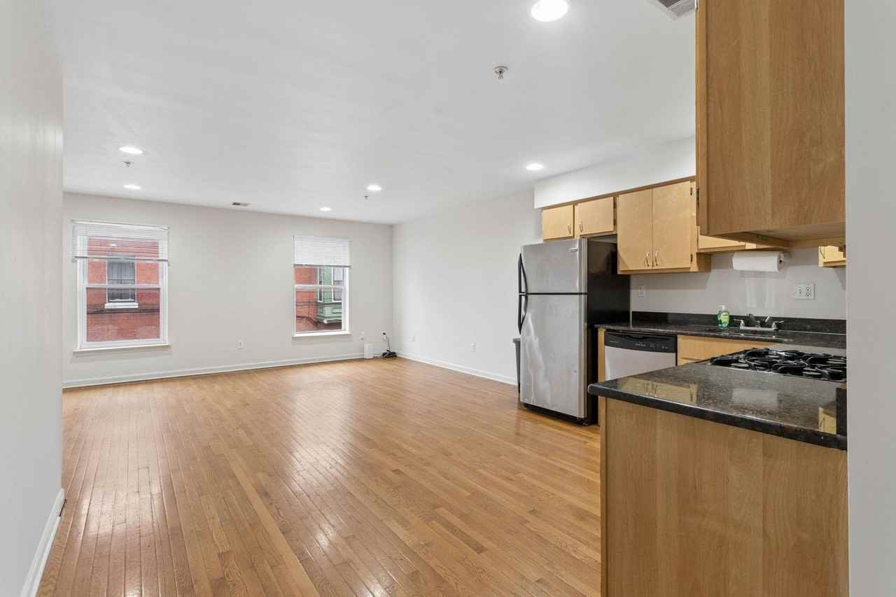 N 18th St - Photo 2 of 32