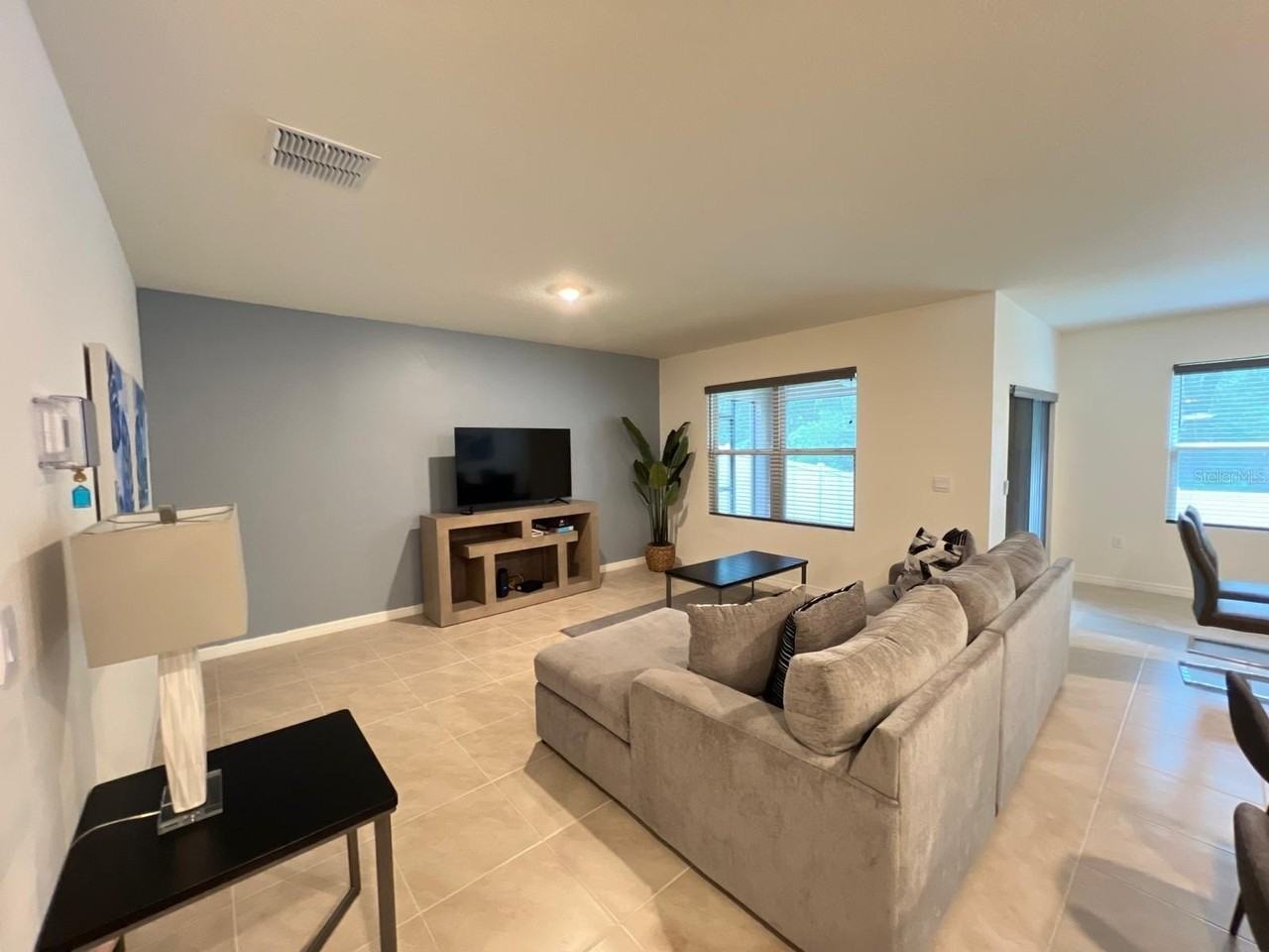 1056 Brooklet Dr - Photo 6 of 17