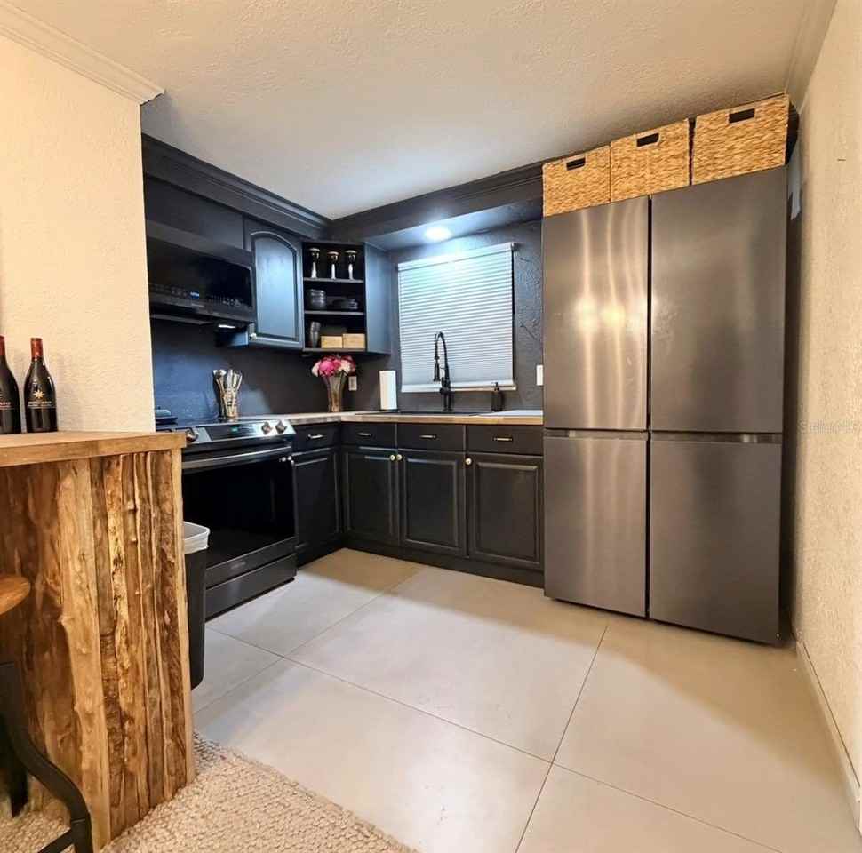 7060 52nd St N - Photo 5 of 12