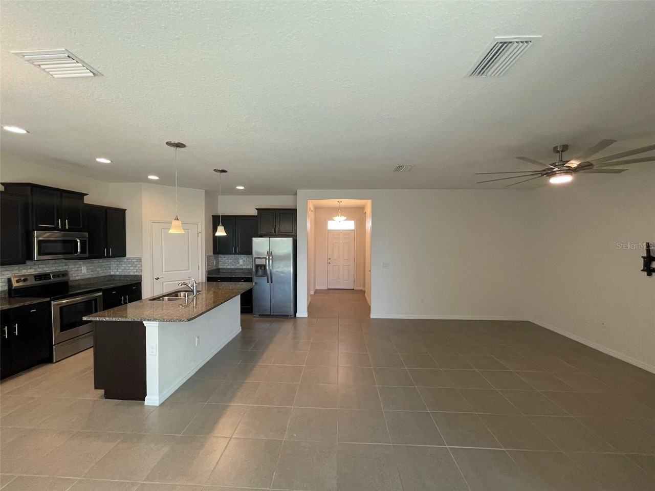 17821 Garsalaso Cir - Photo 5 of 26