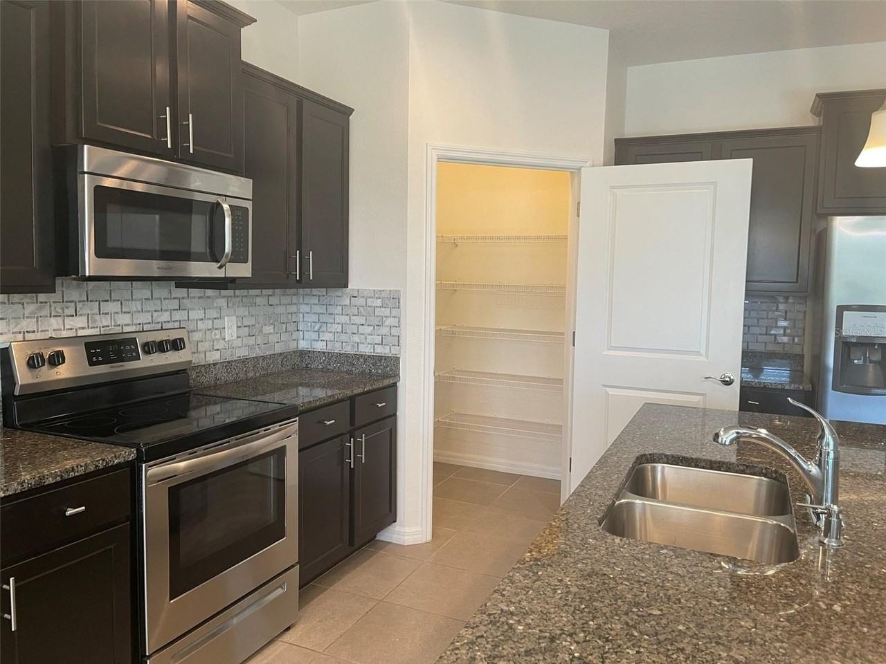 17821 Garsalaso Cir - Photo 6 of 26