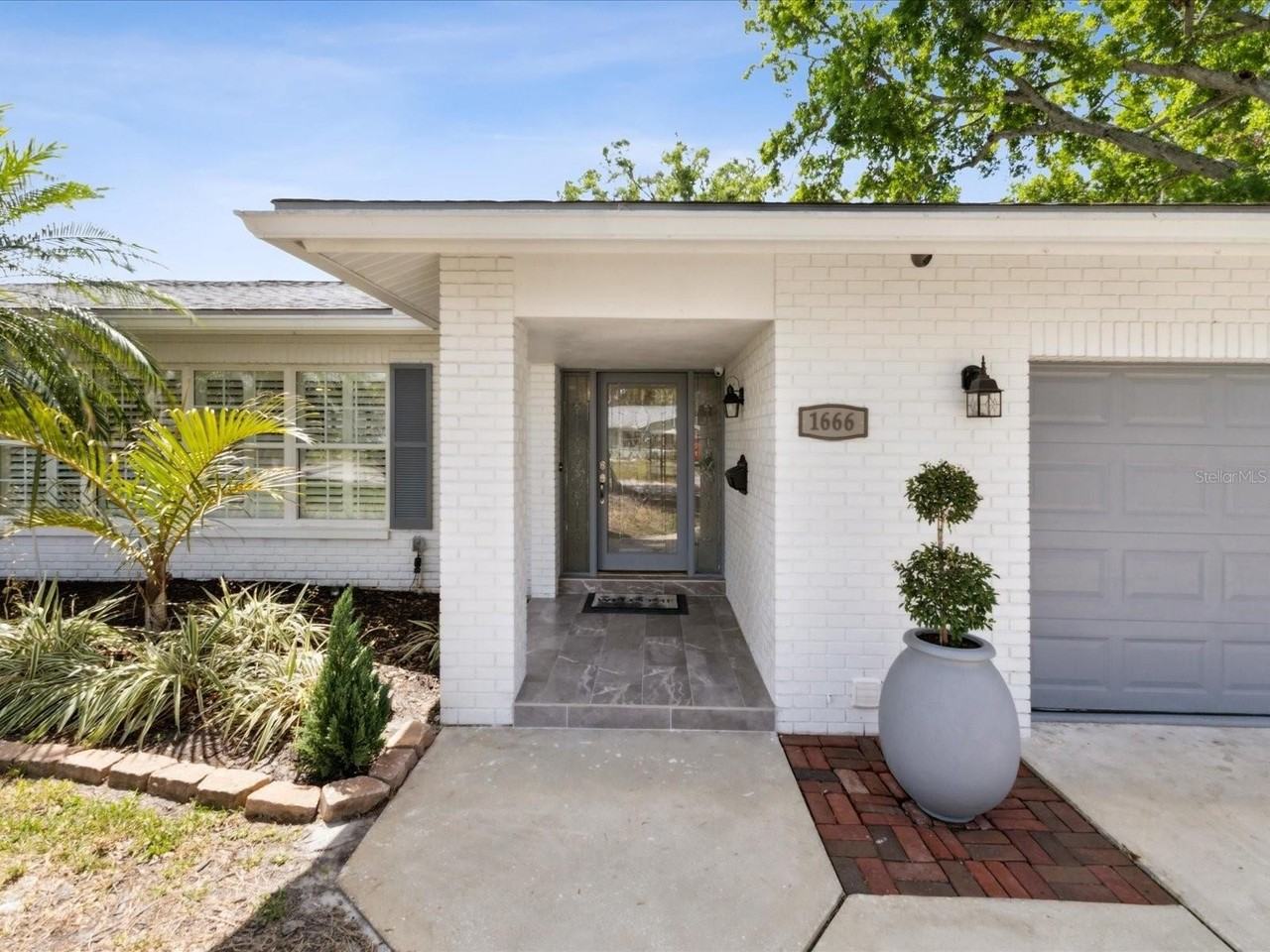 1666 N Dakota Ave Ne - Photo 3 of 42