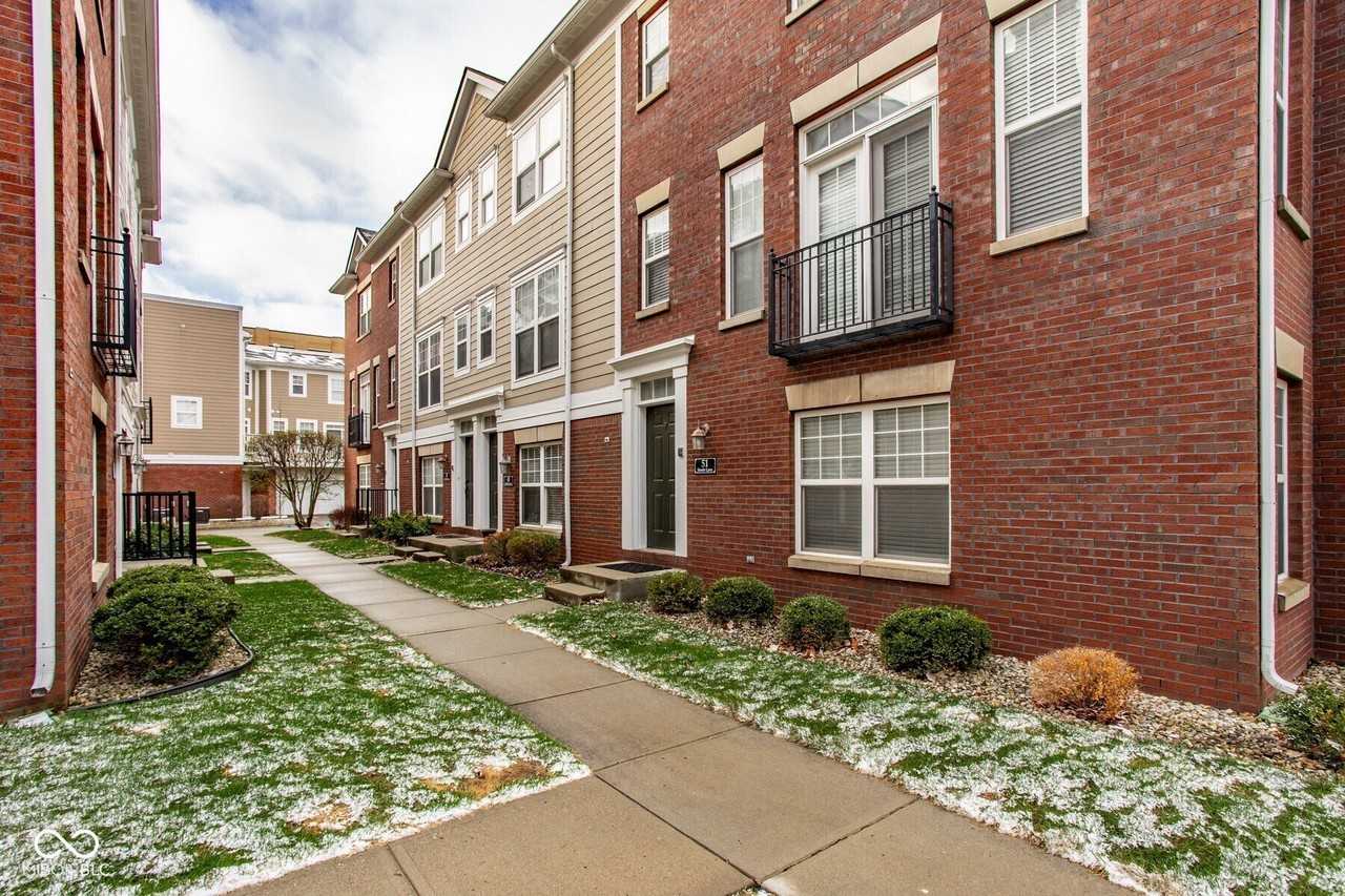 51 Steele Ln - Photo 2 of 27