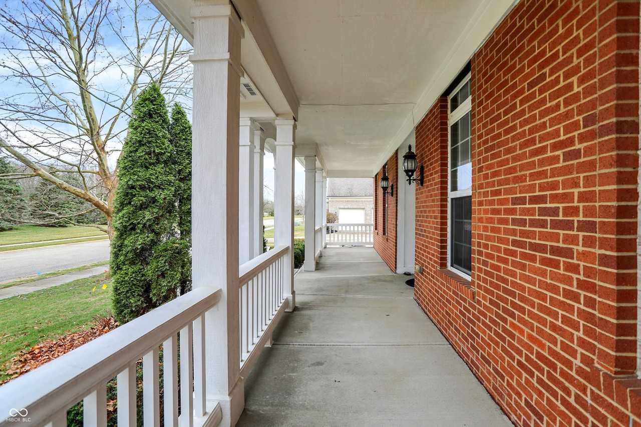 13720 Akers Dr - Photo 5 of 50