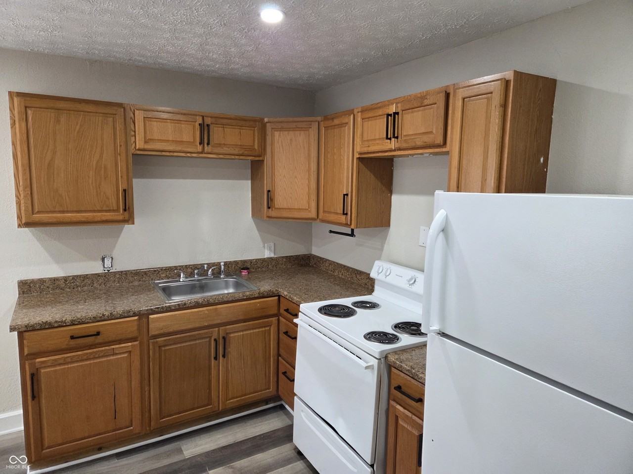 2002 Arrow Ave - Photo 6 of 12