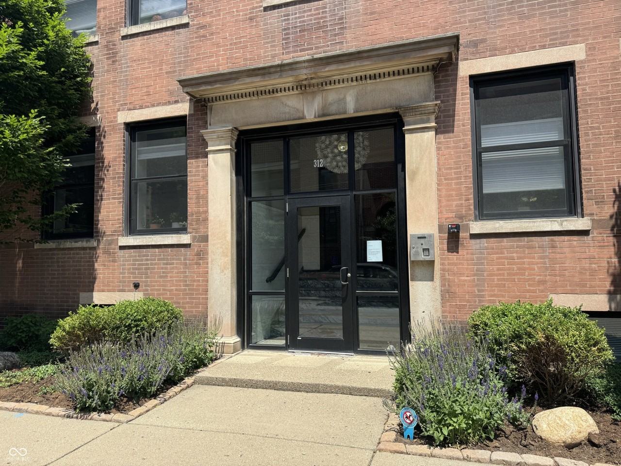 312 E 13th St #5 - Photo 3 of 24