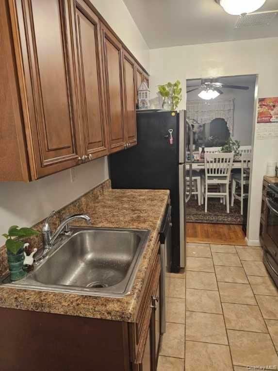 4 Darian Ct Apt 1c - Photo 4 of 7