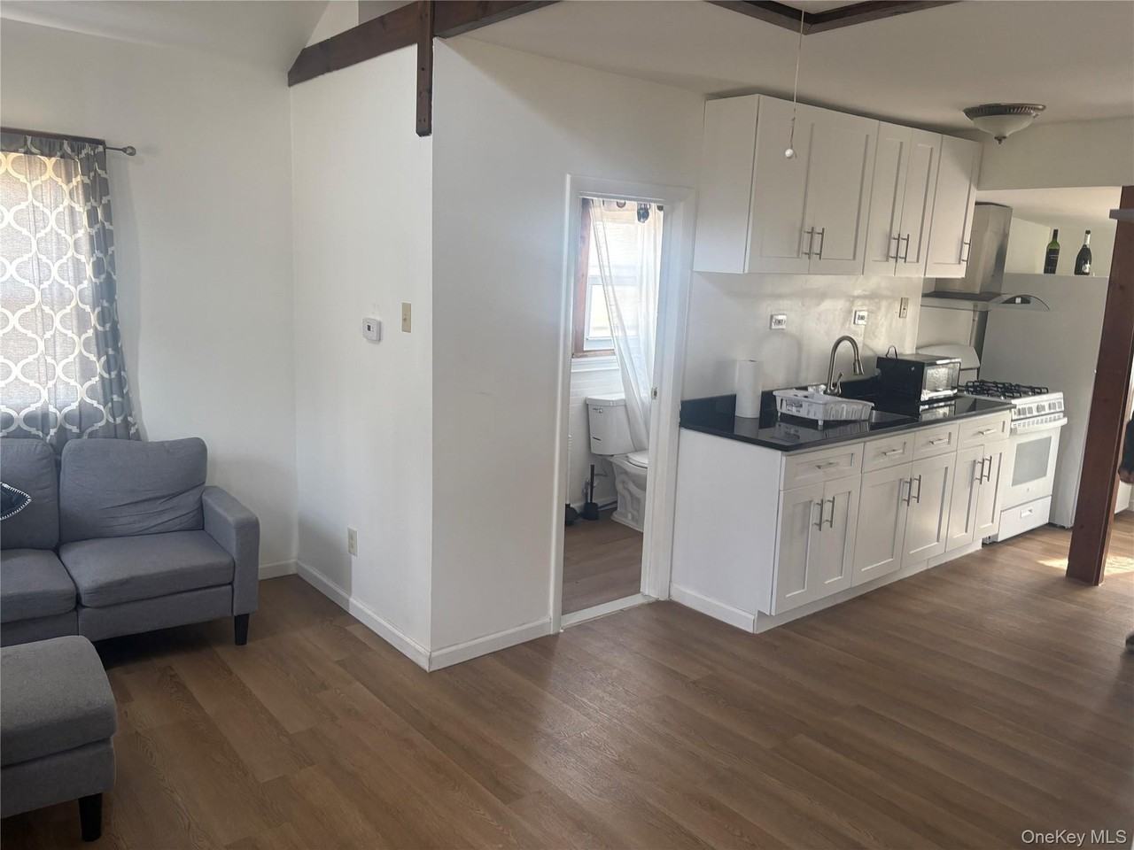 1 Royal Acres Dr Bldg 5 - Photo 5 of 10