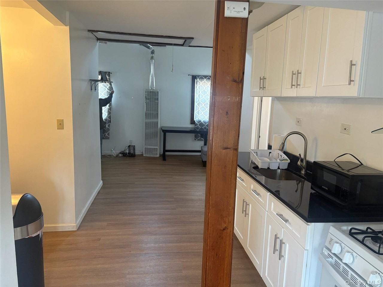 1 Royal Acres Dr Bldg 5 - Photo 7 of 10