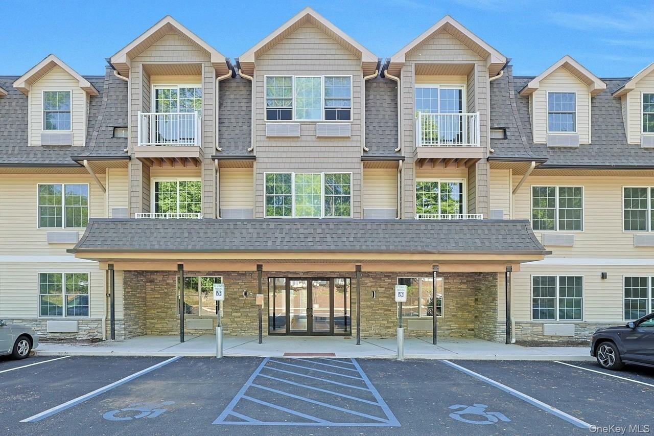 962 S Route 9w Unit 103 - Photo 3 of 48