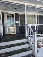 featured image of 6 Honey Ln W