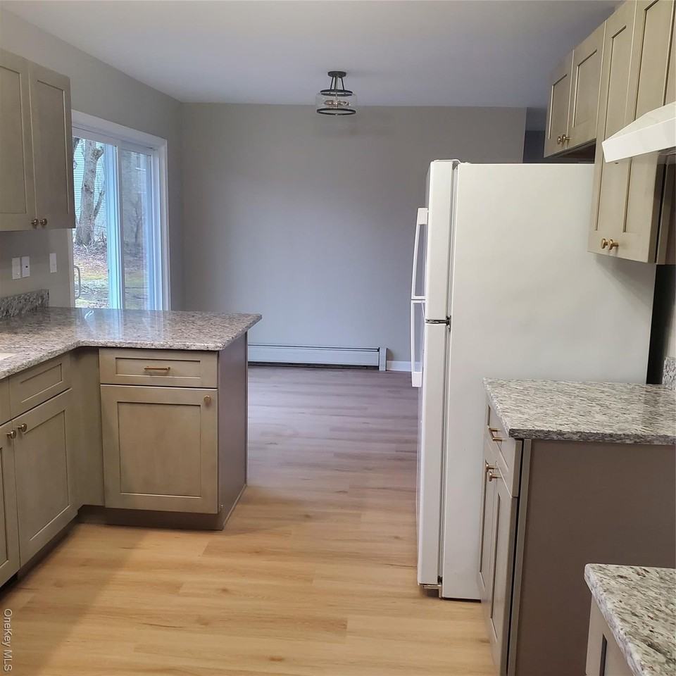 71 S Searsville Rd - Photo 6 of 13