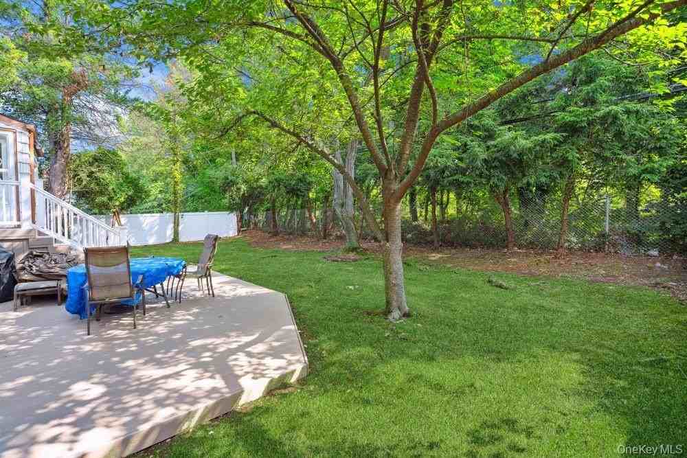 72 Winthrop Rd - Photo 4 of 30