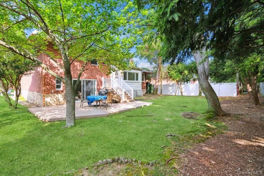 72 Winthrop Rd - Photo 5 of 30