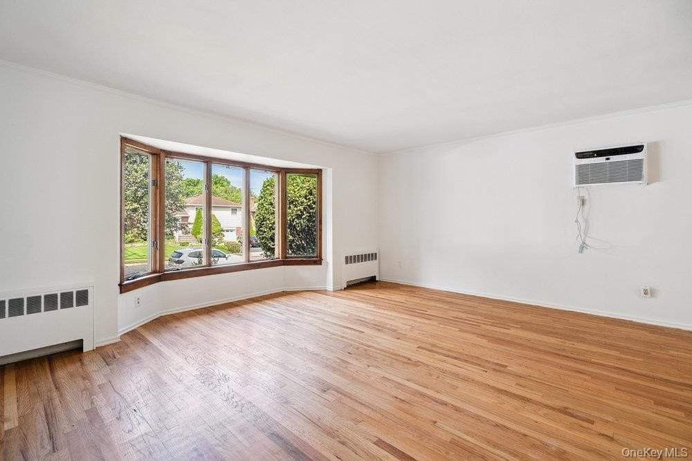 72 Winthrop Rd - Photo 7 of 30