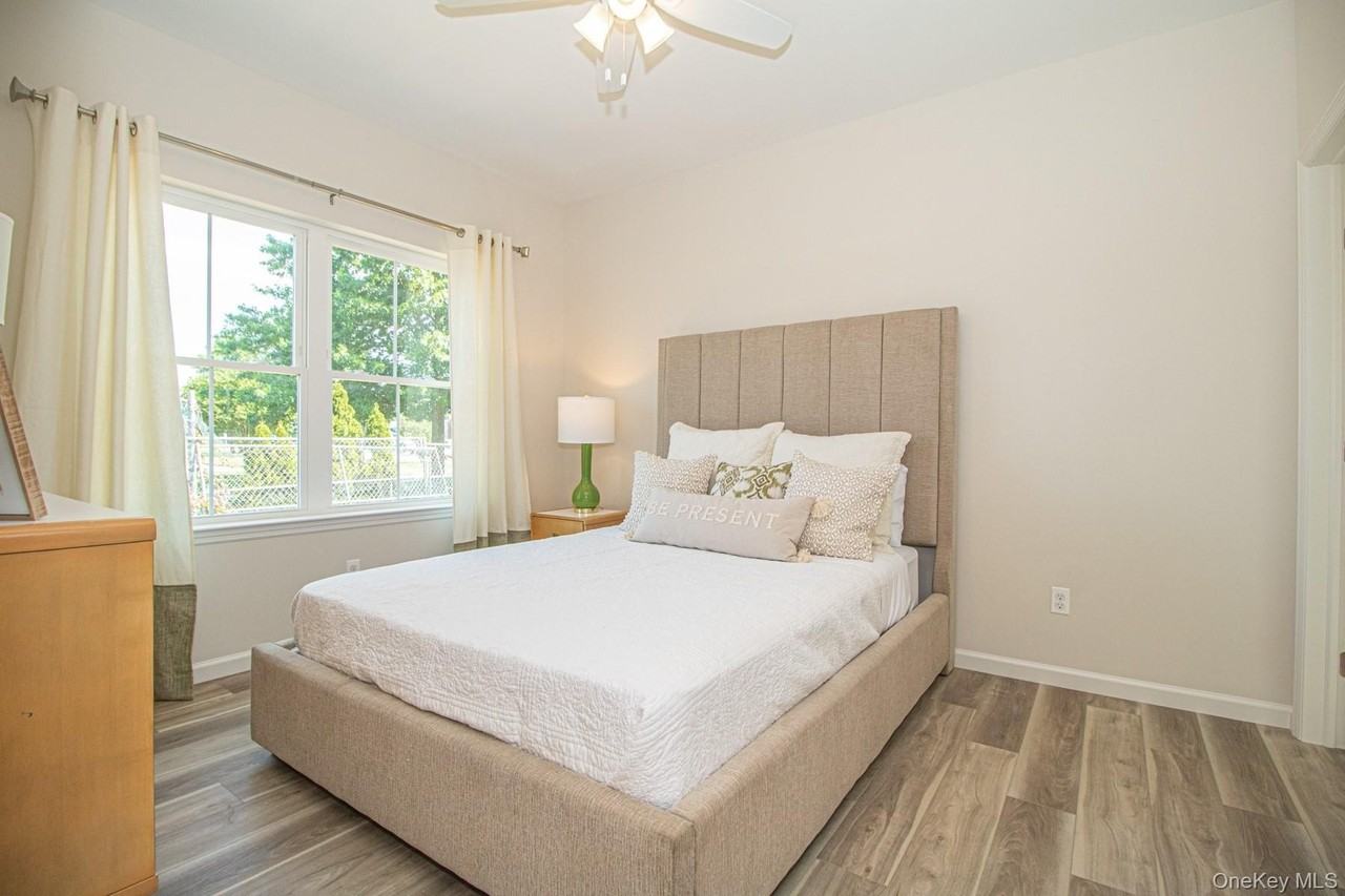 207 Ashley Court Avenue - Photo 5 of 26