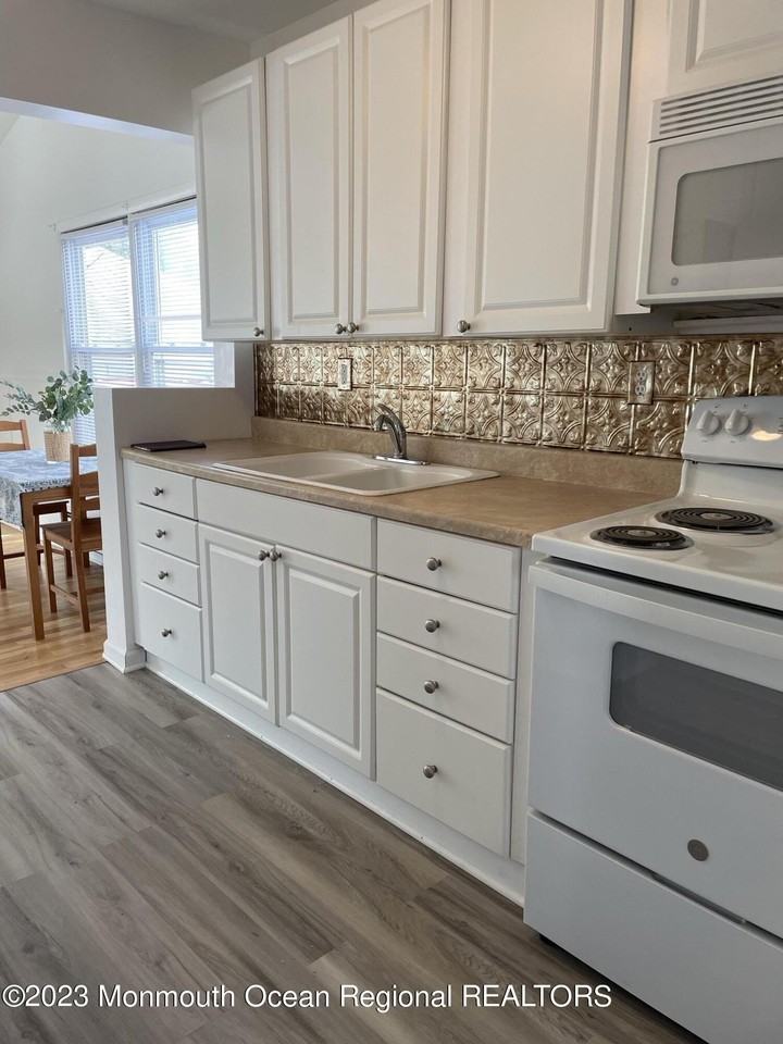 237 Seabreeze Ave Unit A - Photo 6 of 21