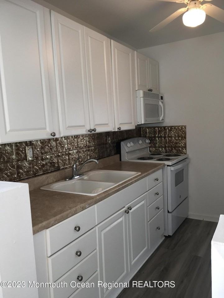 237 Seabreeze Ave Unit A - Photo 7 of 21