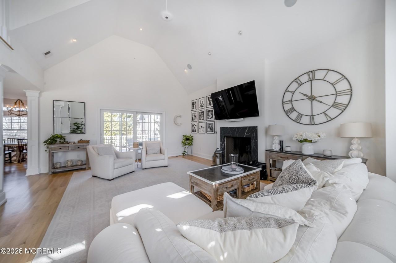 3 Elizabeth Pl - Photo 6 of 39