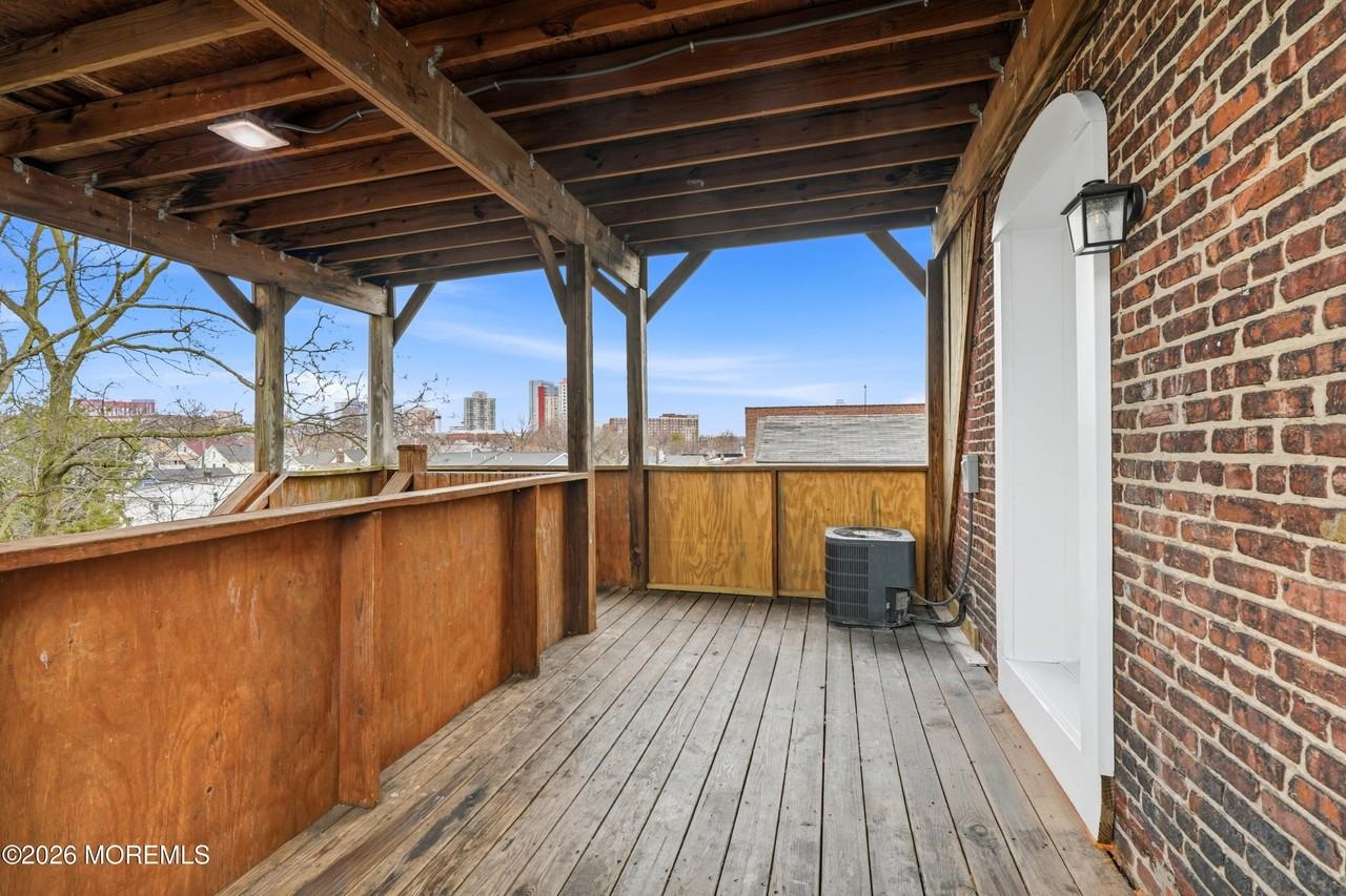 115 Remsen Ave - Photo 5 of 34