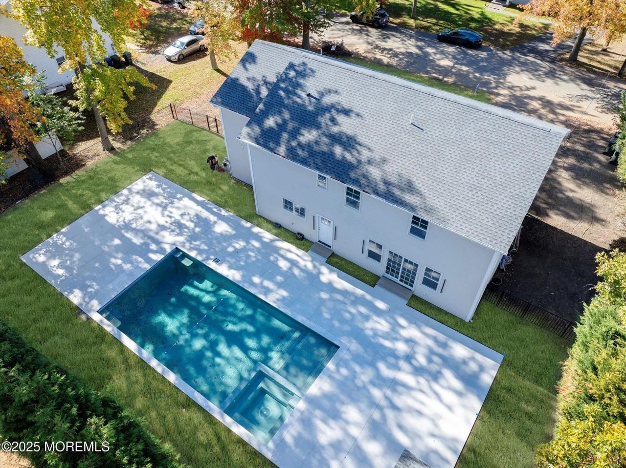 243 Woodcrest Rd - Photo 4 of 39