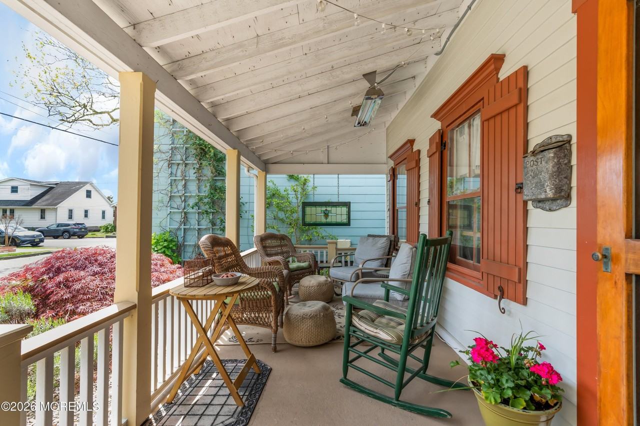 119 Pilgrim Pathway - Photo 2 of 26