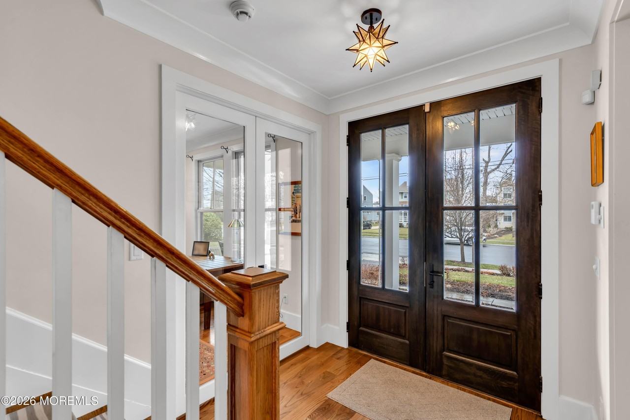 513 Morris Ave - Photo 3 of 38