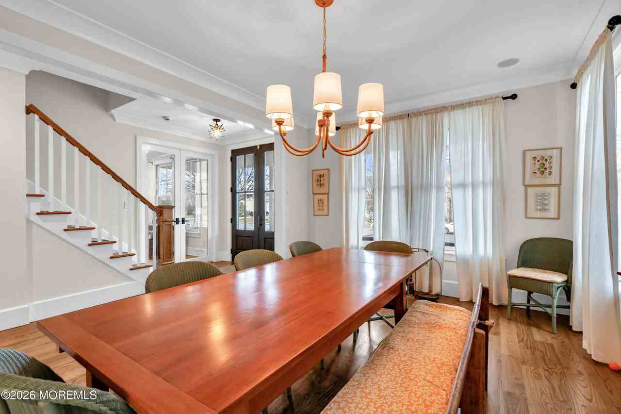 513 Morris Ave - Photo 4 of 38