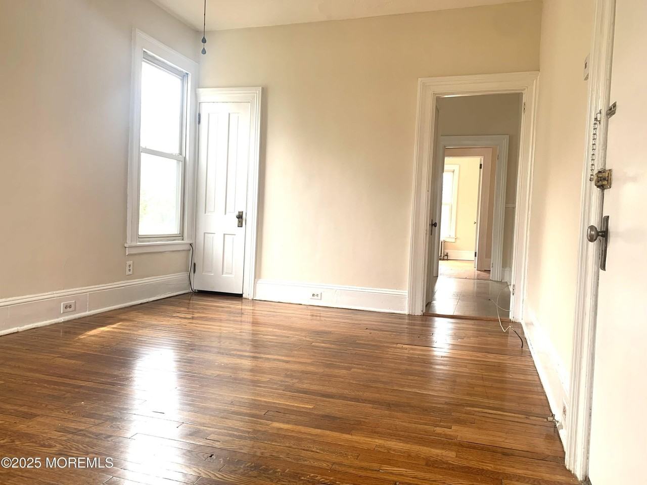 207 Woodbridge Ave Apt A - Photo 4 of 12