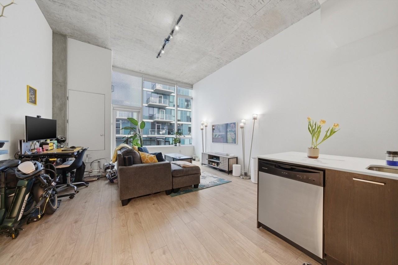 1345 S Wabash Ave Unit 1607 - Photo 6 of 17