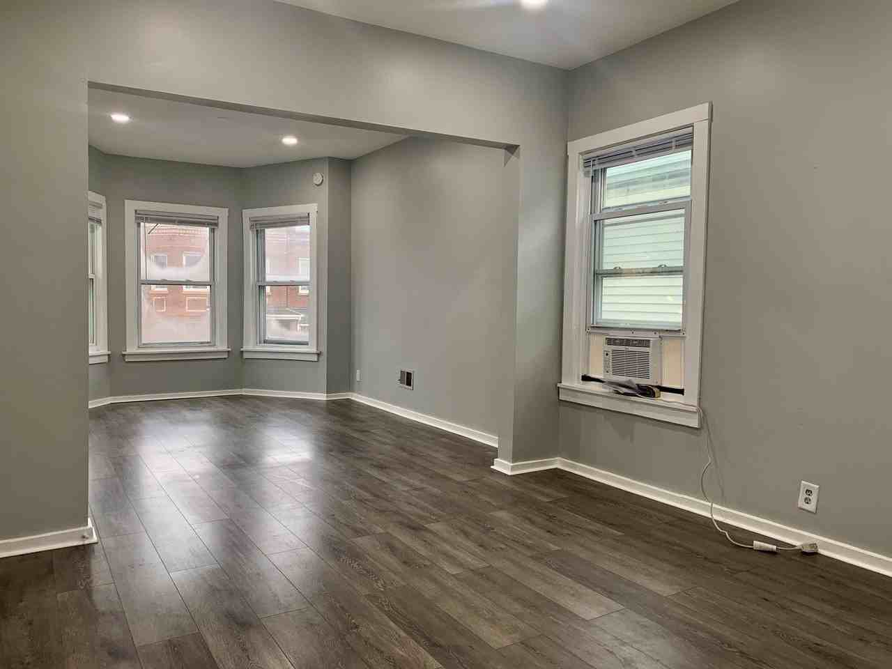 3547 W Diversey Ave Apt 2 - Photo 4 of 17