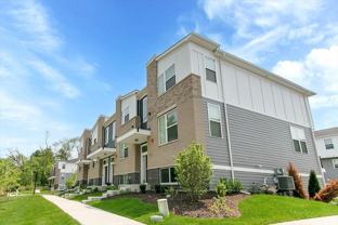 29W710 Cambridge Ct - Photo 1 of 1