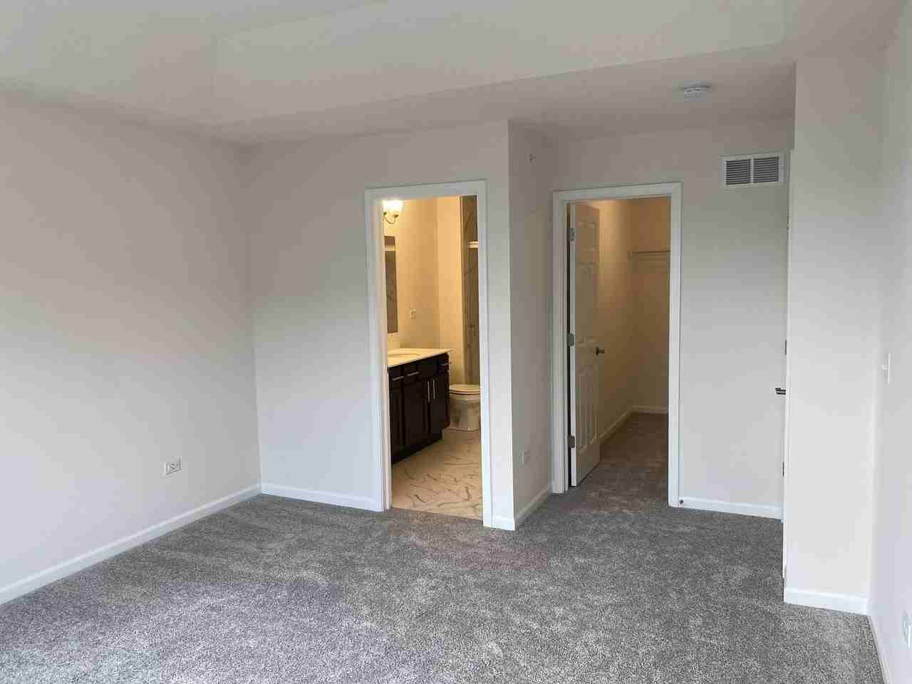 29W710 Cambridge Ct - Photo 7 of 26