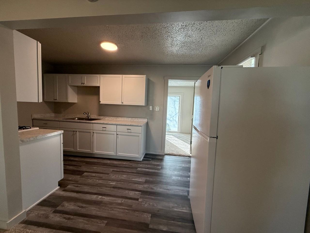 1169 Live Oak St - Photo 6 of 11