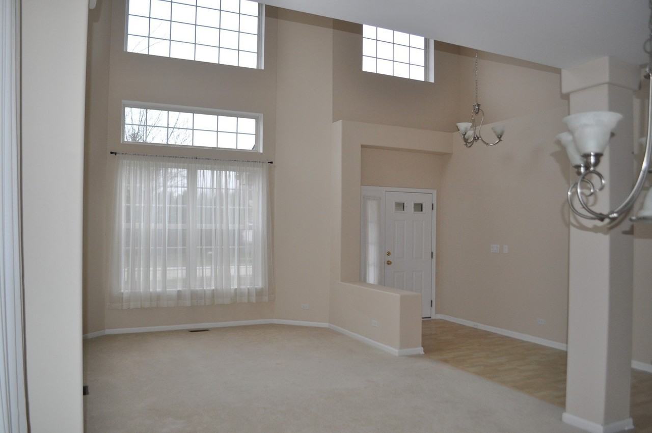 452 E Amherst St - Photo 3 of 21