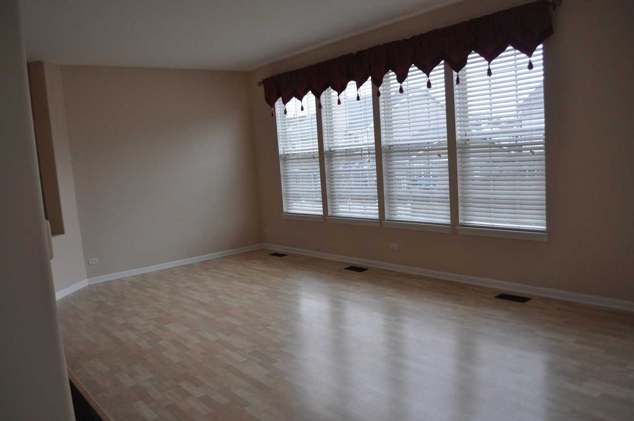 452 E Amherst St - Photo 4 of 21