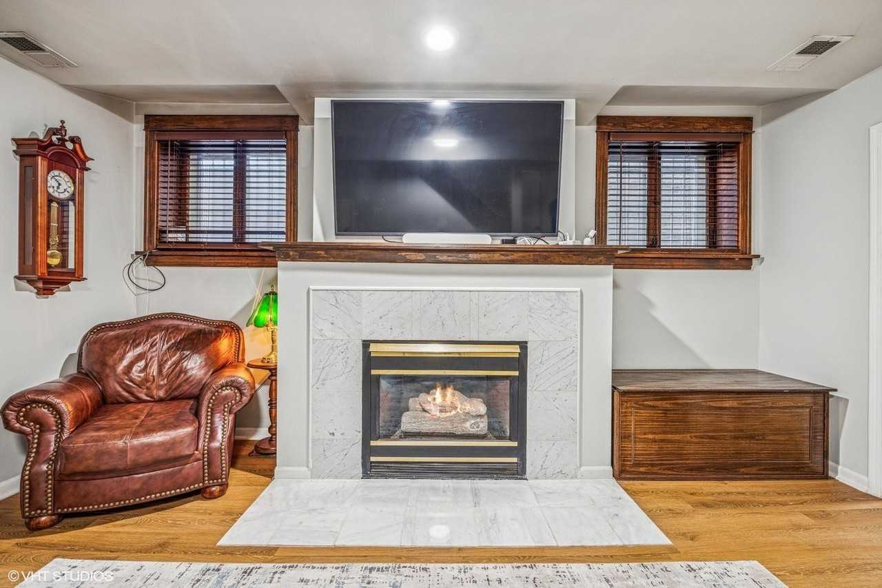 659 W Buckingham Pl Unit G - Photo 4 of 15