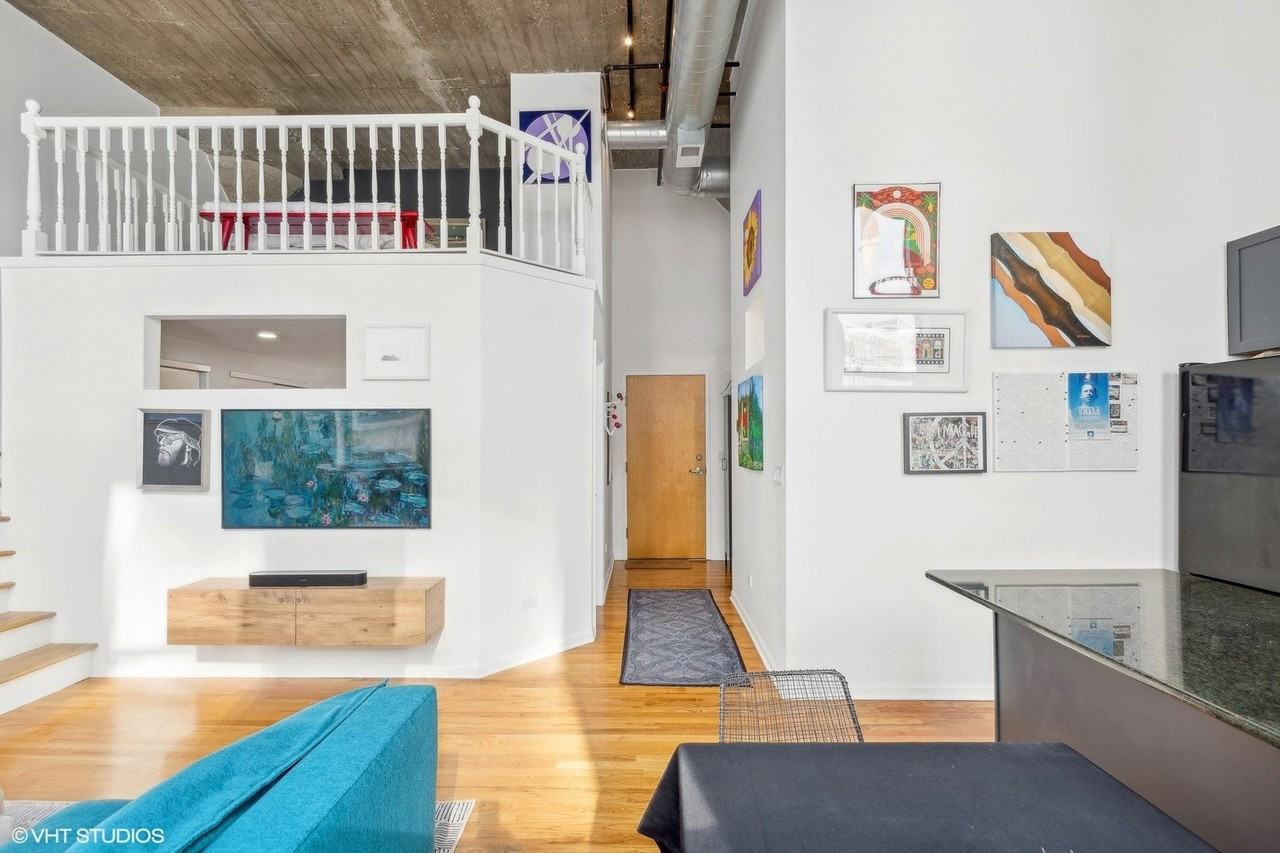 758 N Larrabee St Apt 312 - Photo 2 of 19