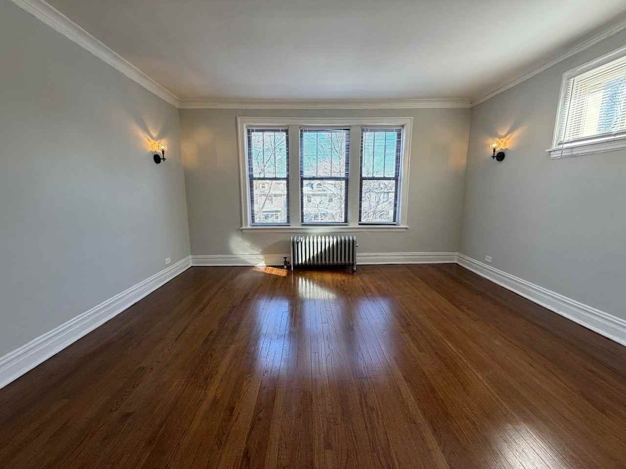 1525 W Estes Ave Apt B1 - Photo 4 of 11