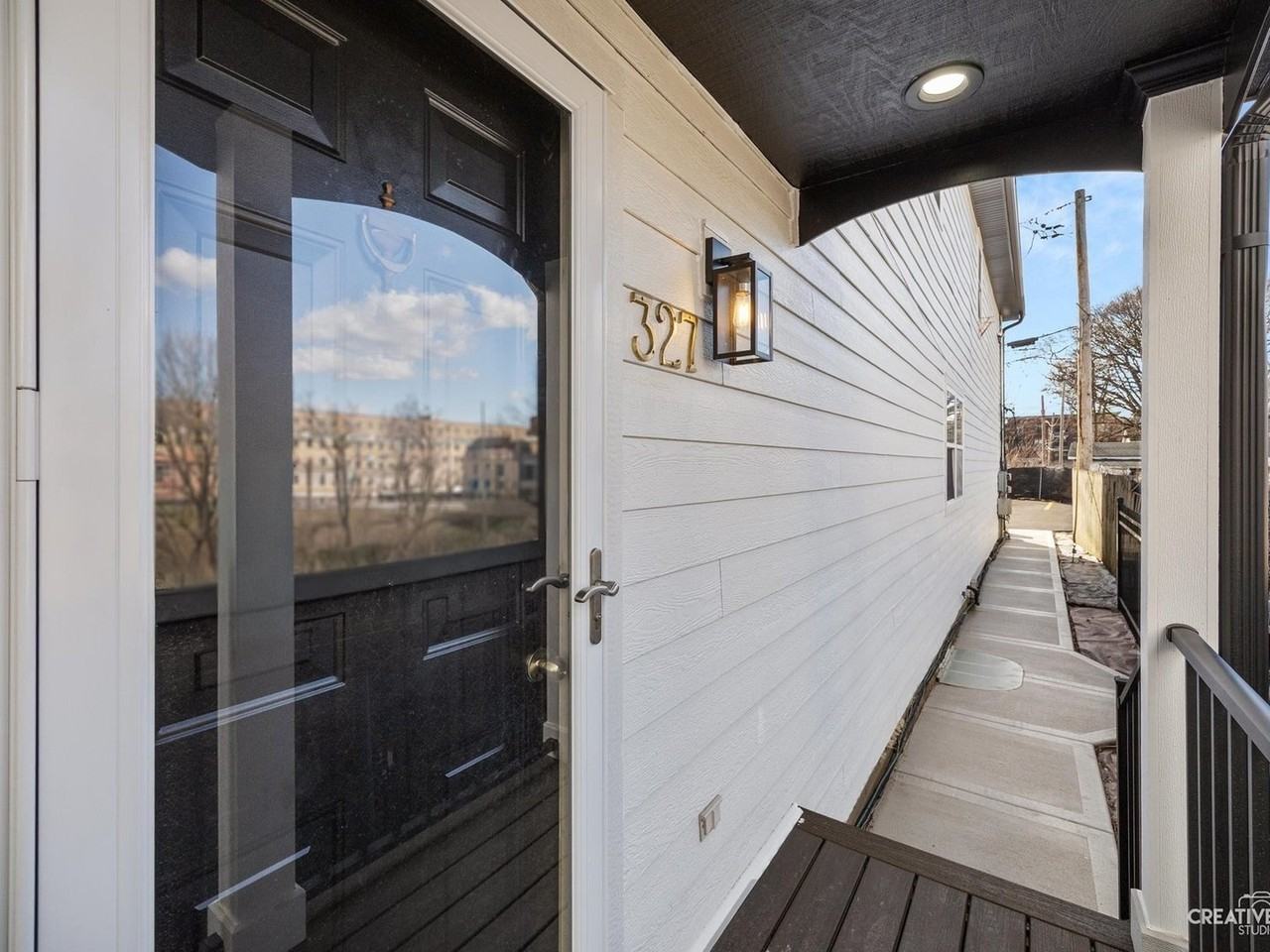 327 N Loomis St Unit 327a - Photo 3 of 21