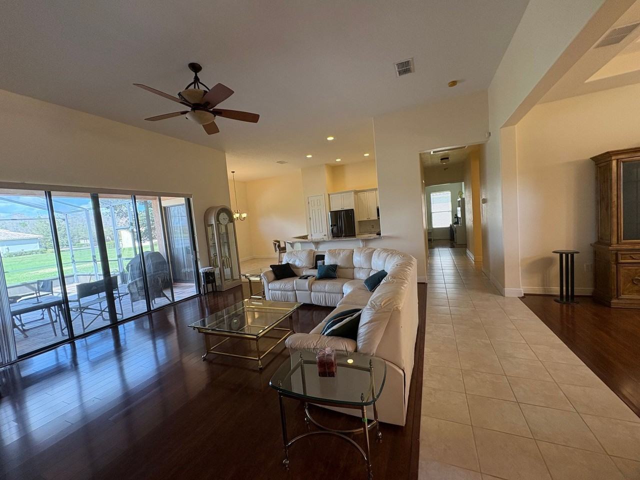 898 San Raphael St - Photo 6 of 36