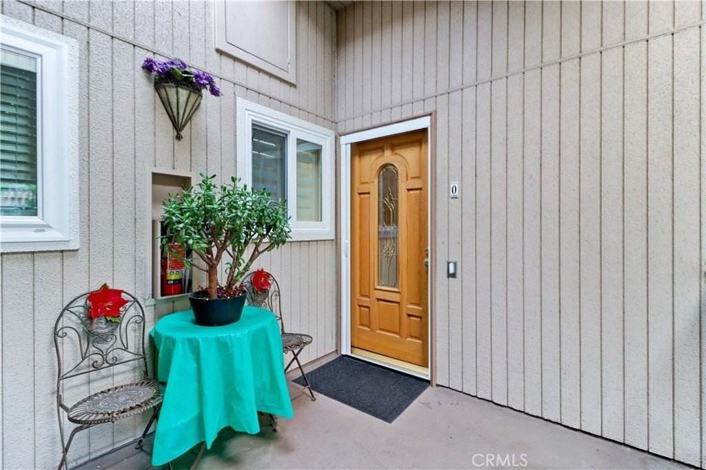 881 Via Mendoza #O - Photo 6 of 47