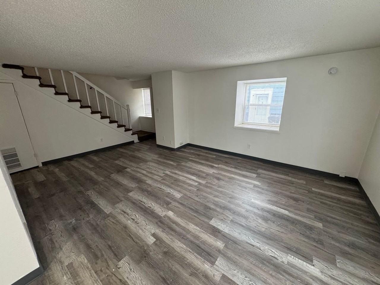 Fountain Plaza - Photo 2 of 49