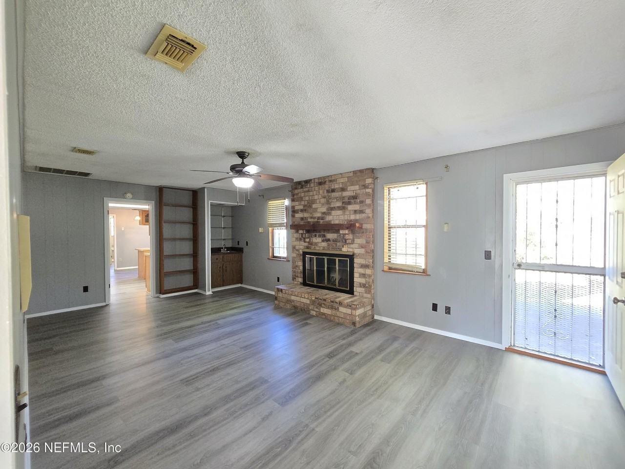 5639 Sophist Cir N - Photo 5 of 32