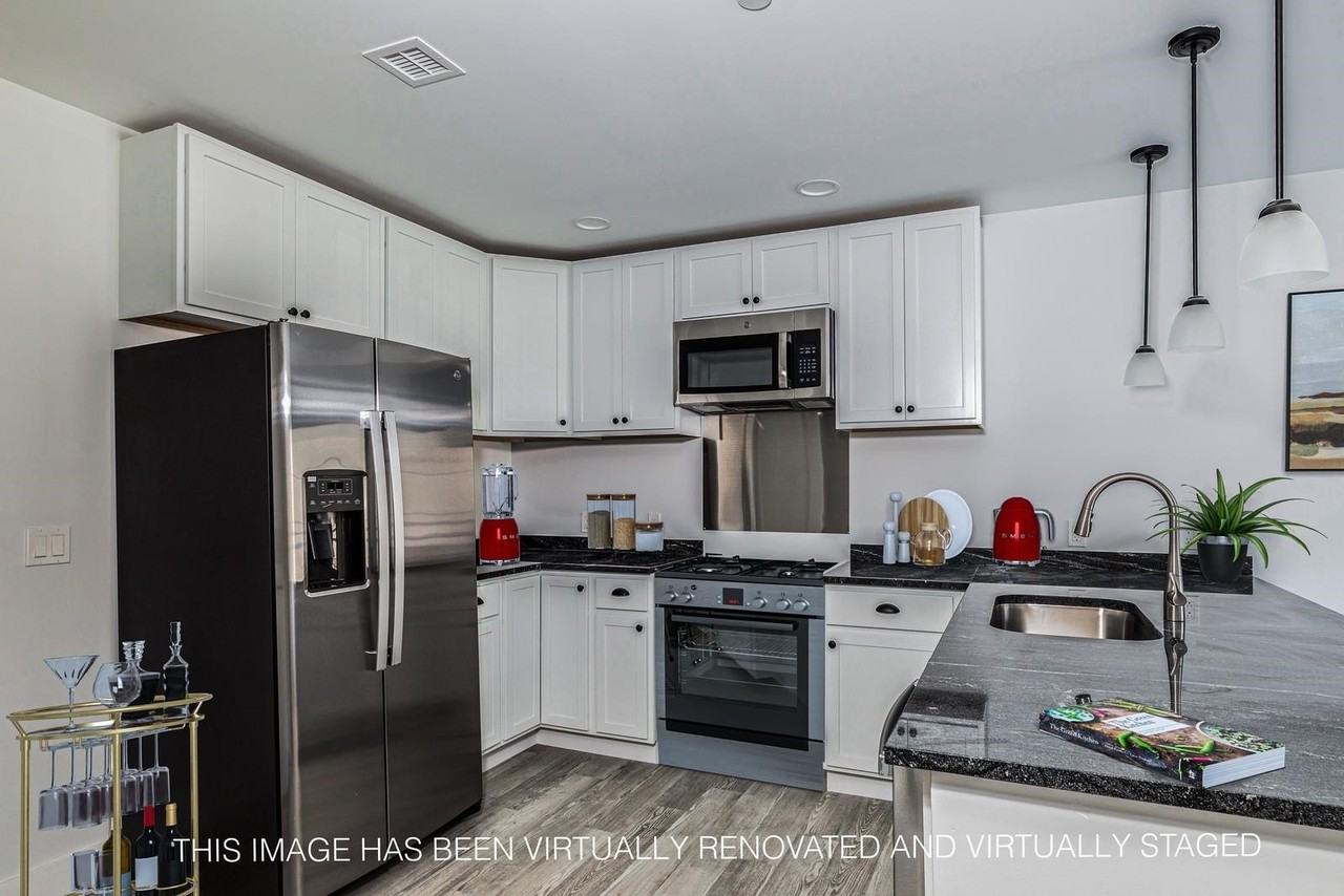 7 Hannaford Dr - Photo 3 of 23